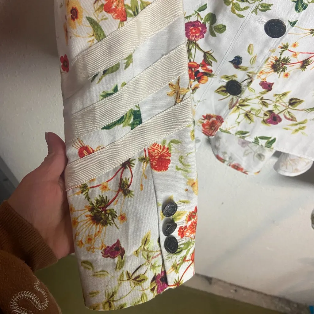 Colleen Atwood Size M Alice In Wonder Land Floral Button Front Jacket White - Image 7