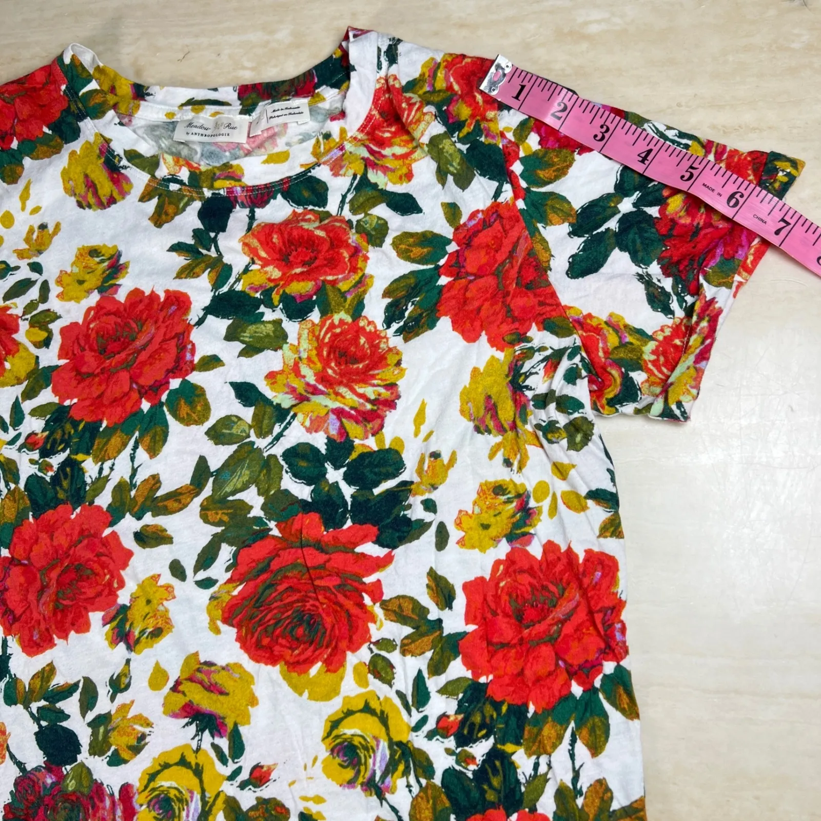 Meadow Rue by Anthropologie Floral Roses T Shirt Top Size S White Red Yellow - Image 9