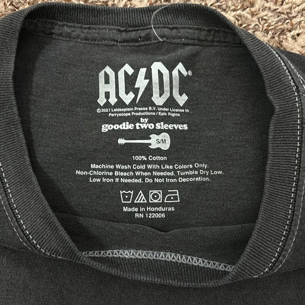 AC/DC Cropped T-Shirt - Image 3