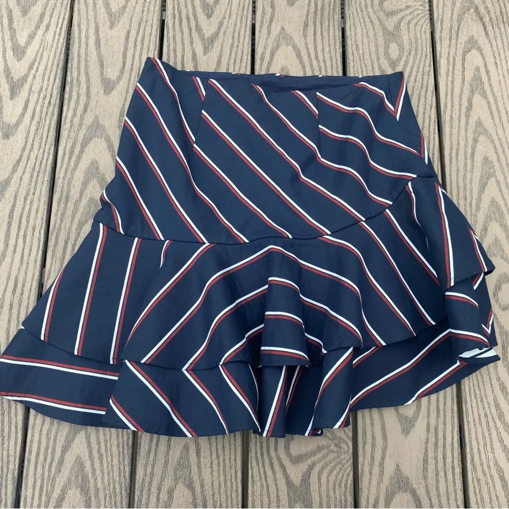 NWT Express Size 8 Blue Navy Red Mini Asymmetrical ruffle skirt - Image 2