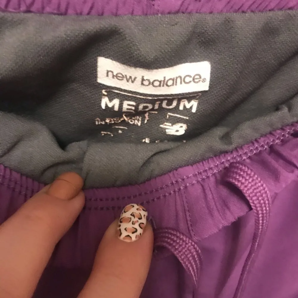 ✨ New Balance Momentum Shorts✨ - Image 5