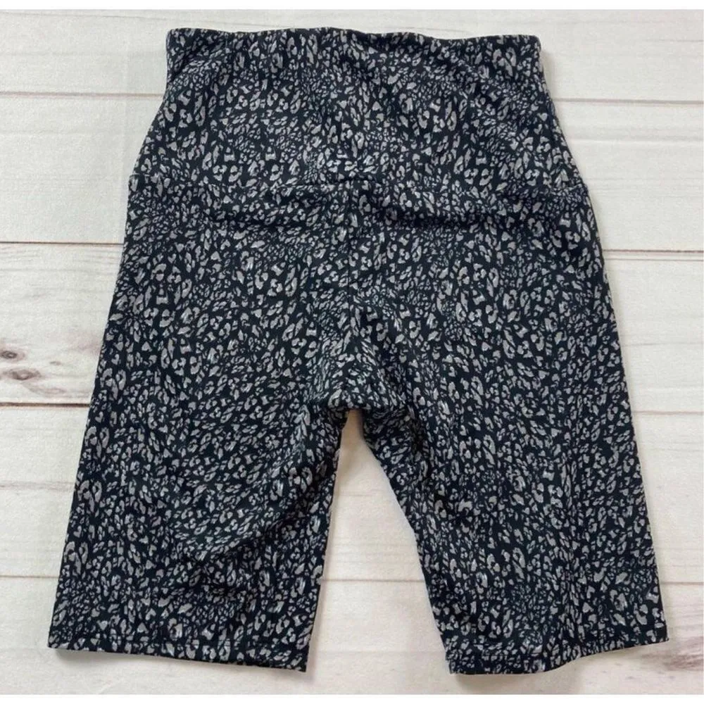 Onzie Black Grey Leopard Pull On High Waist Activewear Biker Shorts Size XS - Image 4