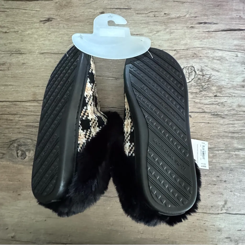 LC Lauren Conrad Black and Tan Women's Slippers Size Small 6/7 - Image 5