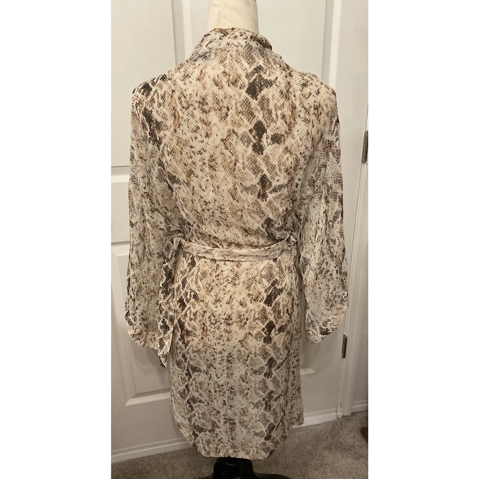 Nicholas 100% Silk Snakeskin Semi - Image 5