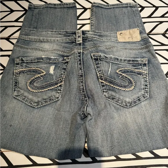 Silver Jeans Aiko Mid Capri size 27 - Image 2