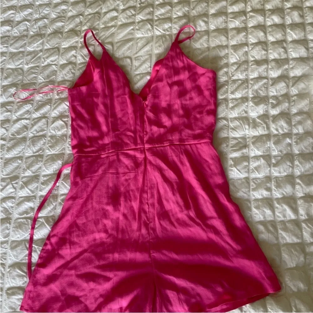 Superdown Karen hot pink side tie romper Xs - Image 9
