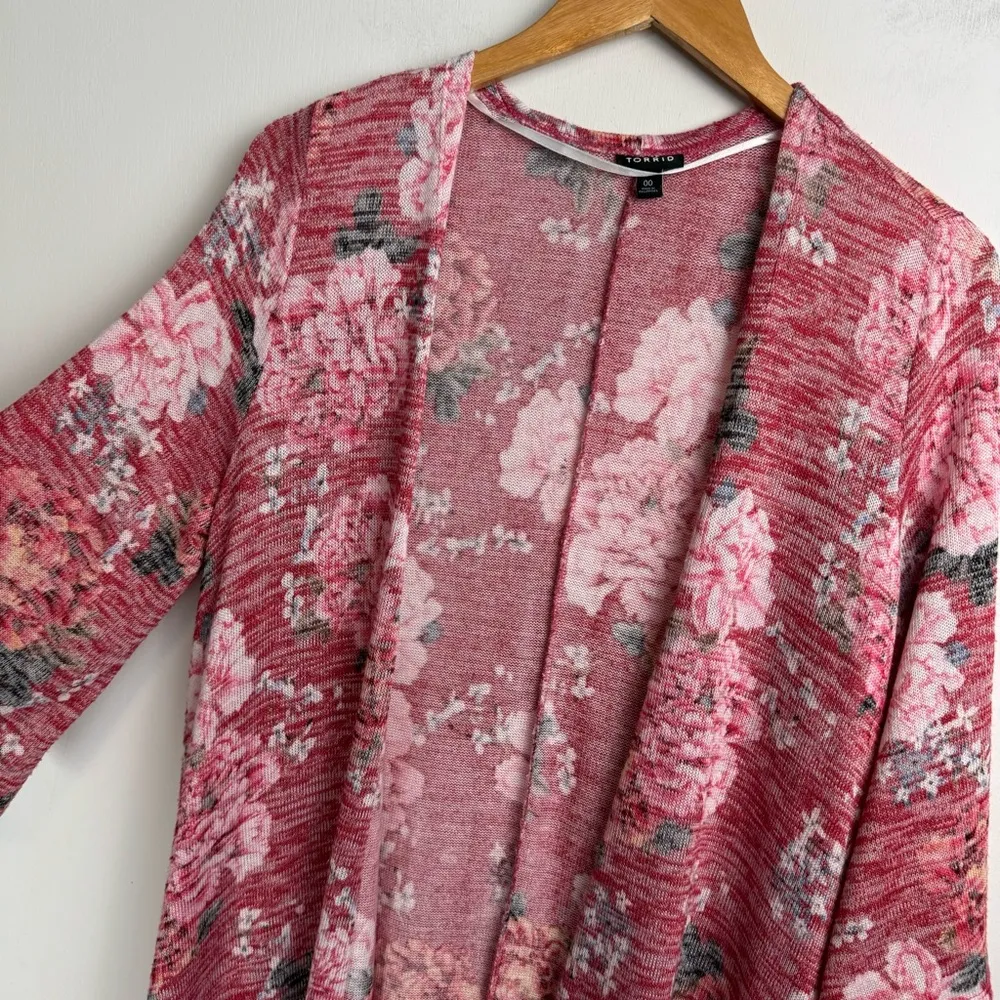Torrid Kimono Hi Low Duster Pink Floral Print Sz M/L - Image 6