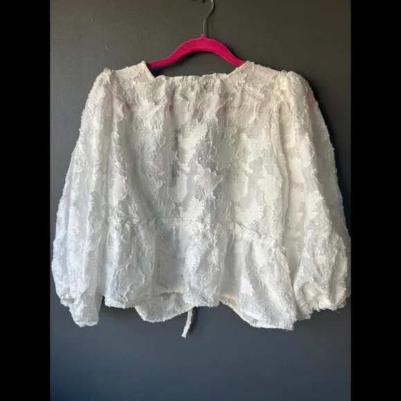 Free People Elegant White Puff Sleeve Blouse size Large - Image 2
