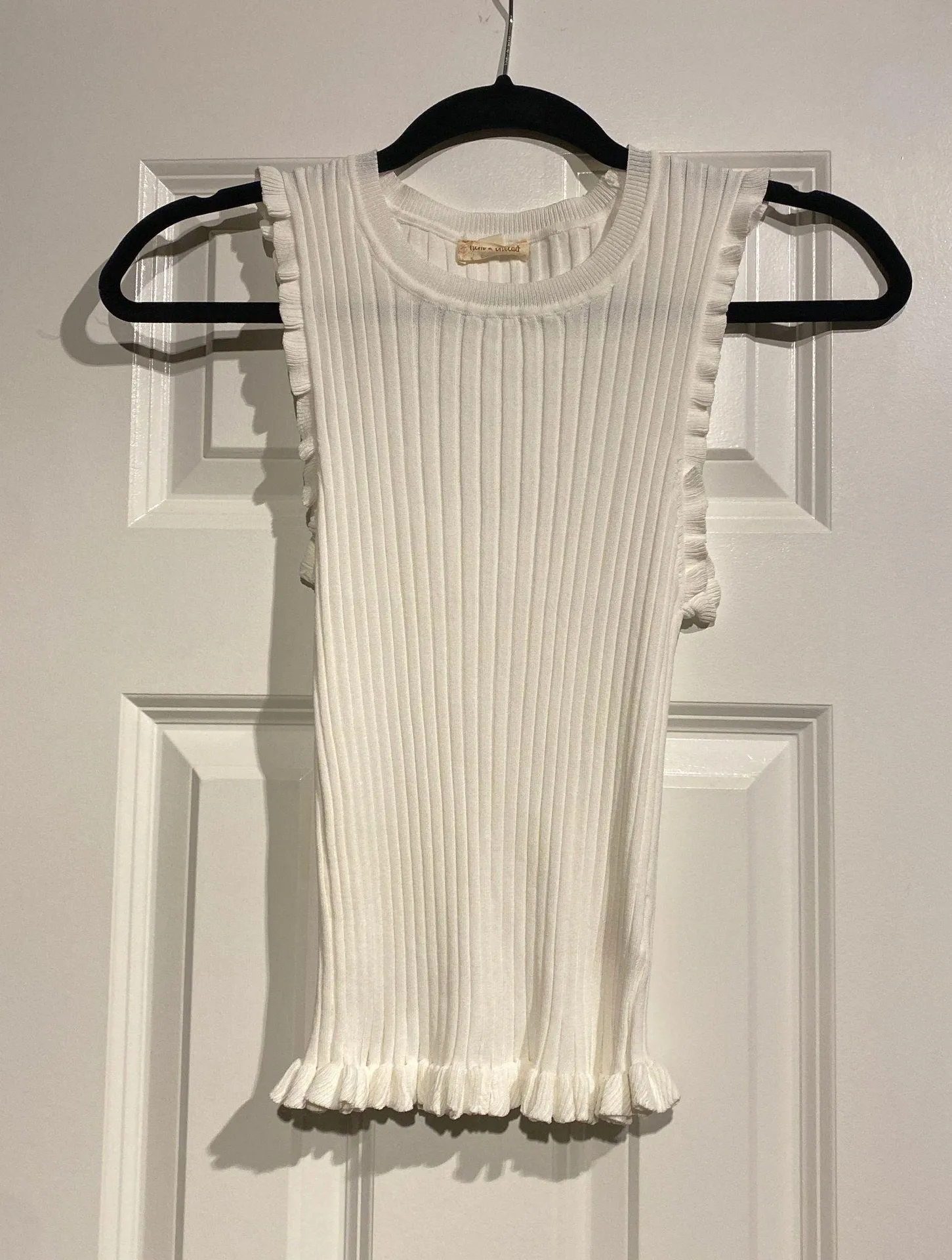 Hem & Thread White Top - Image 4