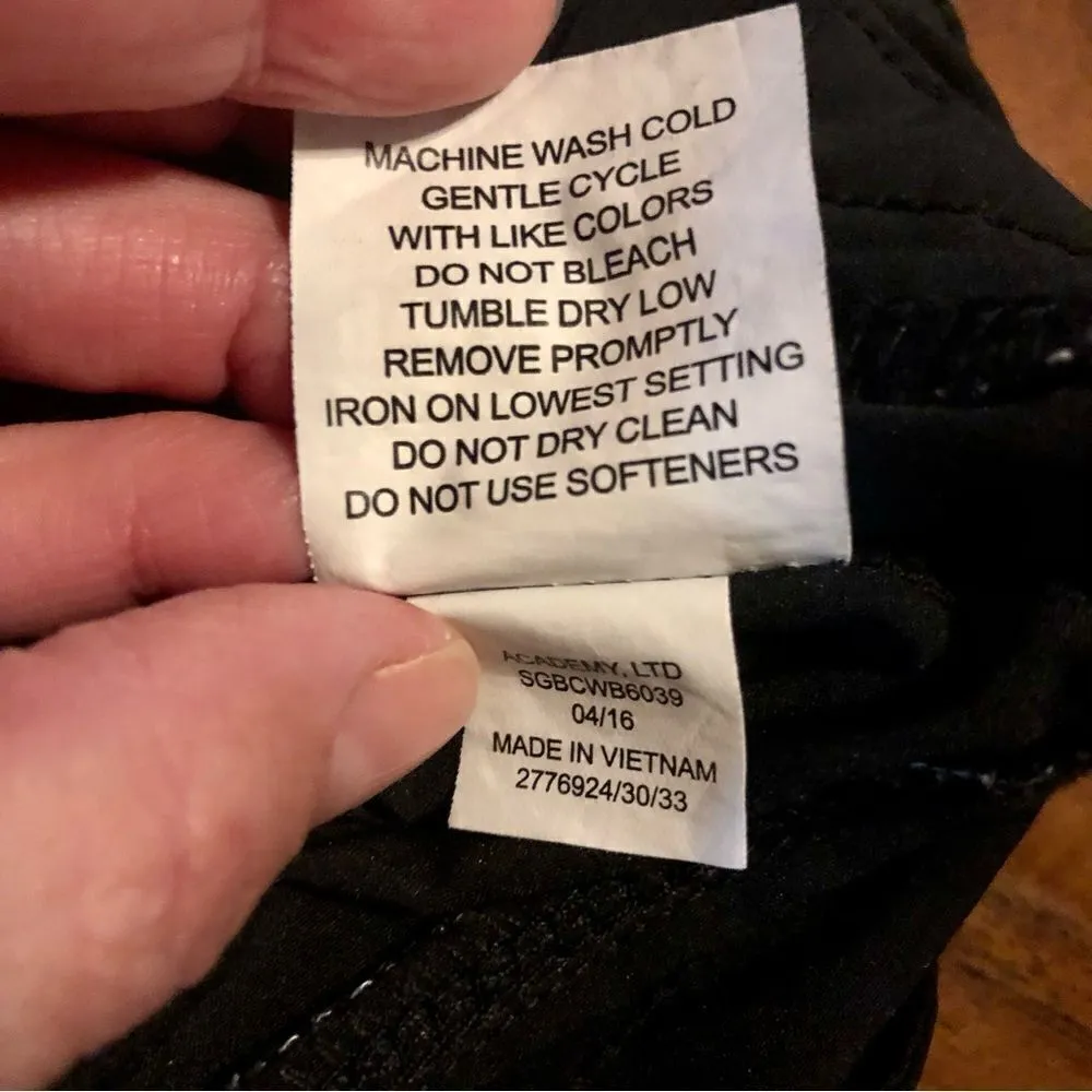 2 bcg Black Shorts with a Side Pocket Size Medium - Image 11