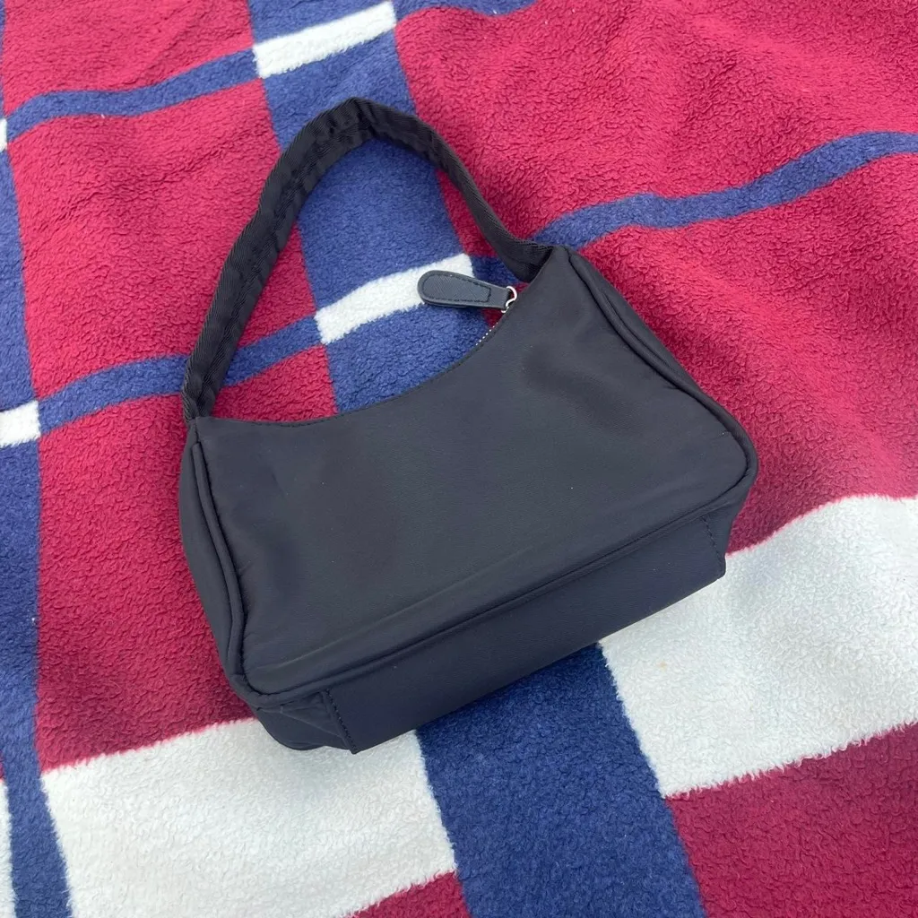 Classic black mini shoulder bag - Image 2