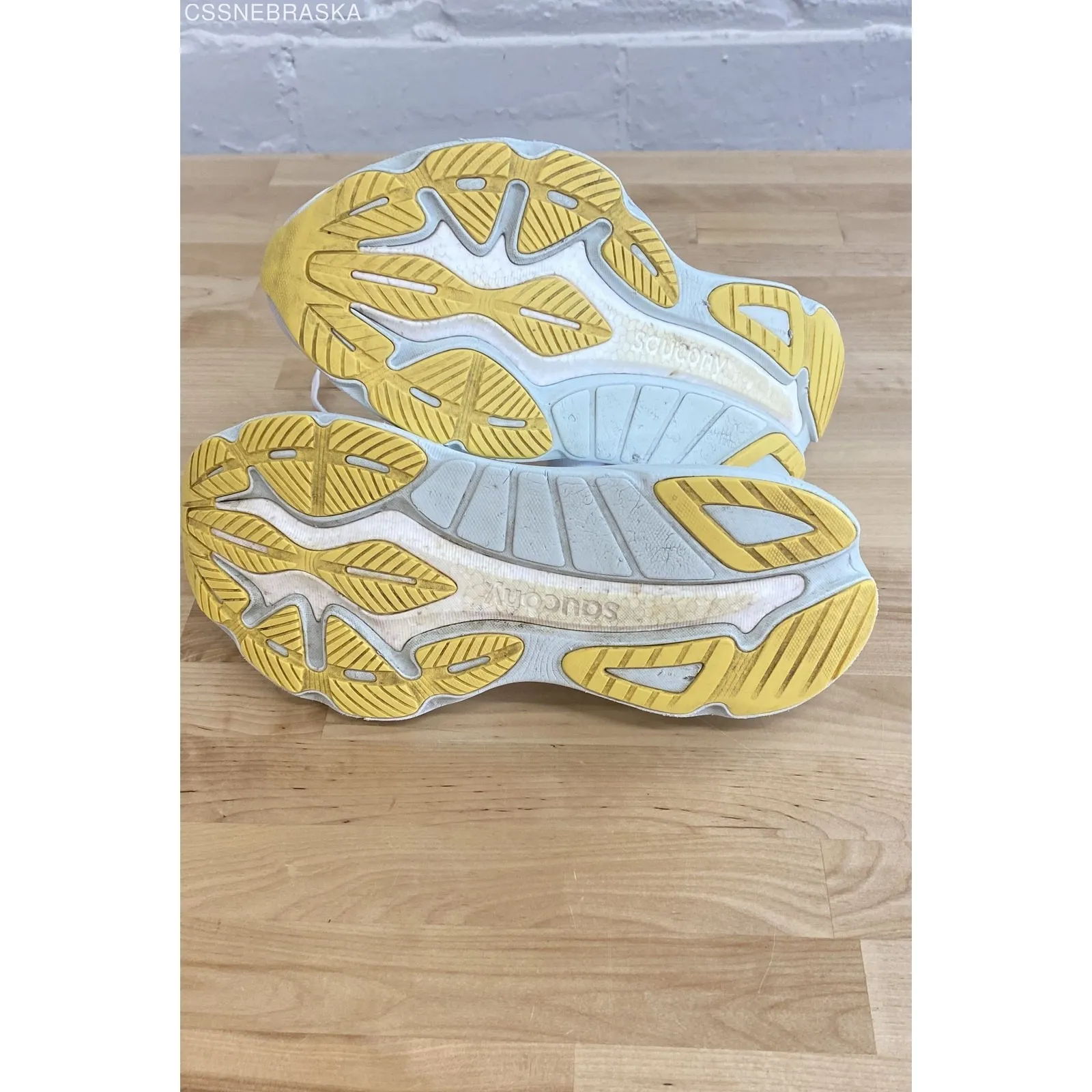 Saucony Off White S10933-246 Shoes Womens Runing Sneaker - Size 10 - Image 10