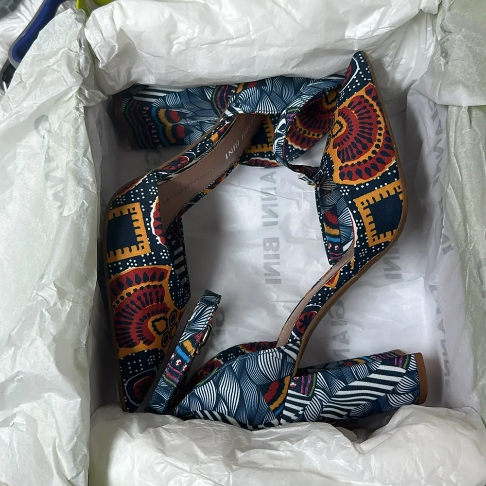 Gianni Bini 6.5 Bronlynn Ankle Strap Chunky Heel Jewel Tones Folk Art Design New - Image 10