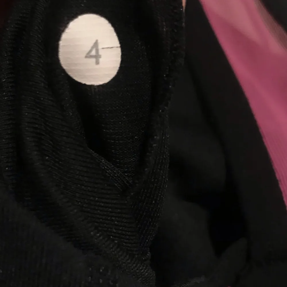 LULULEMON 4 black pink tank top - Image 4