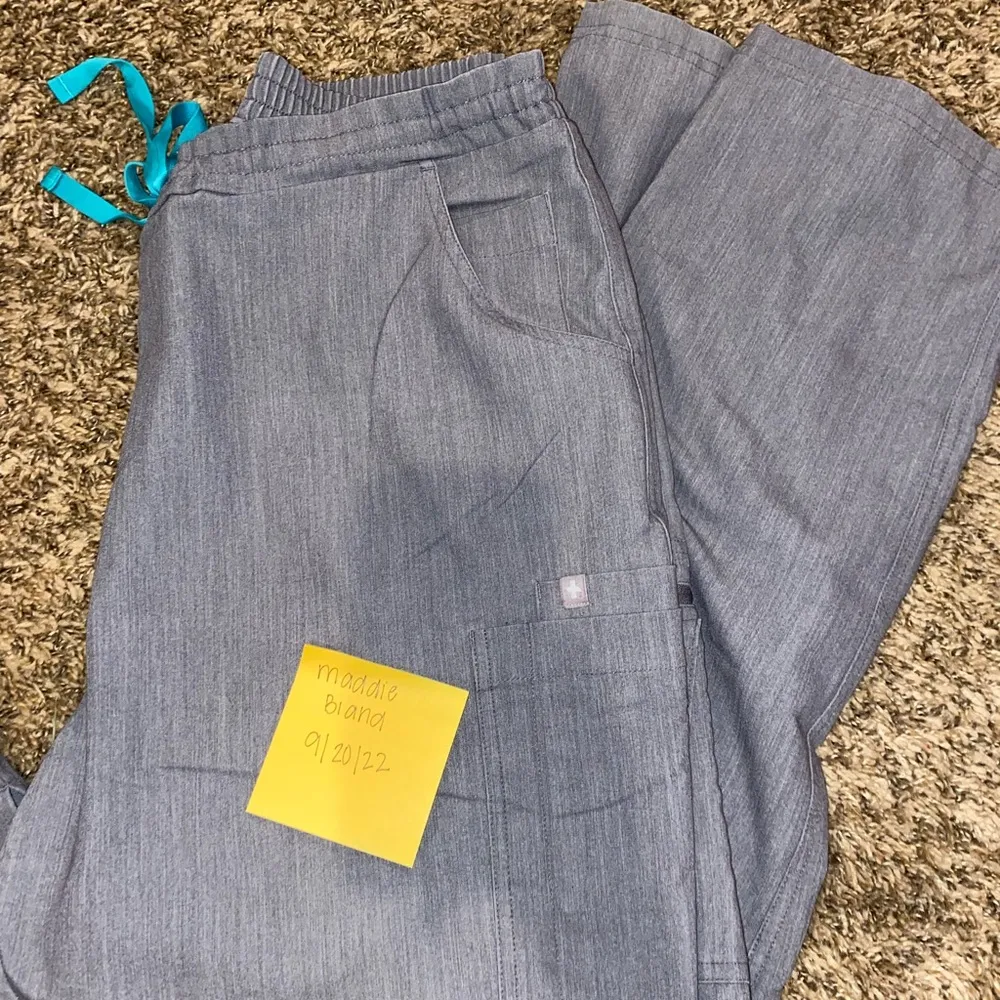 FIGS Graphite  Set - Image 3