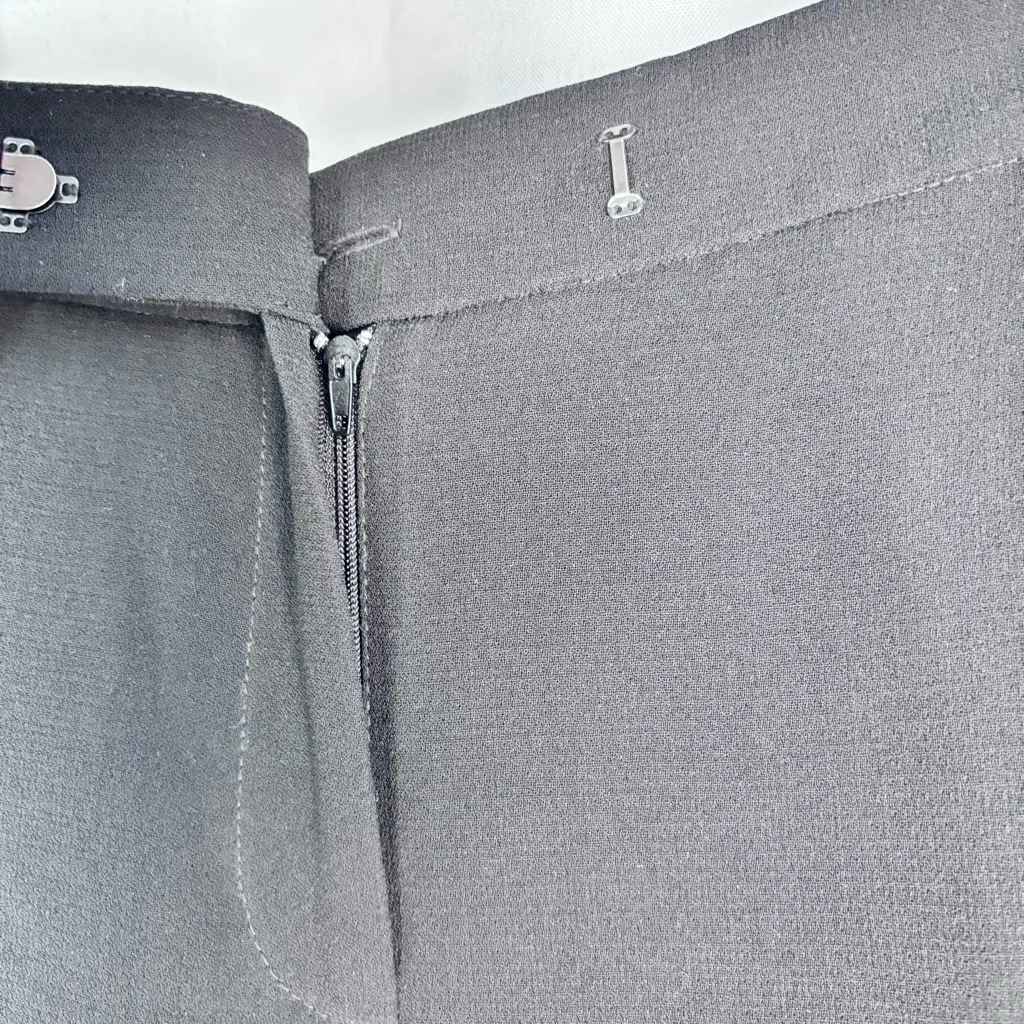 Kasper black wide-leg dress trouser pants with full lining Size 4P - Image 7