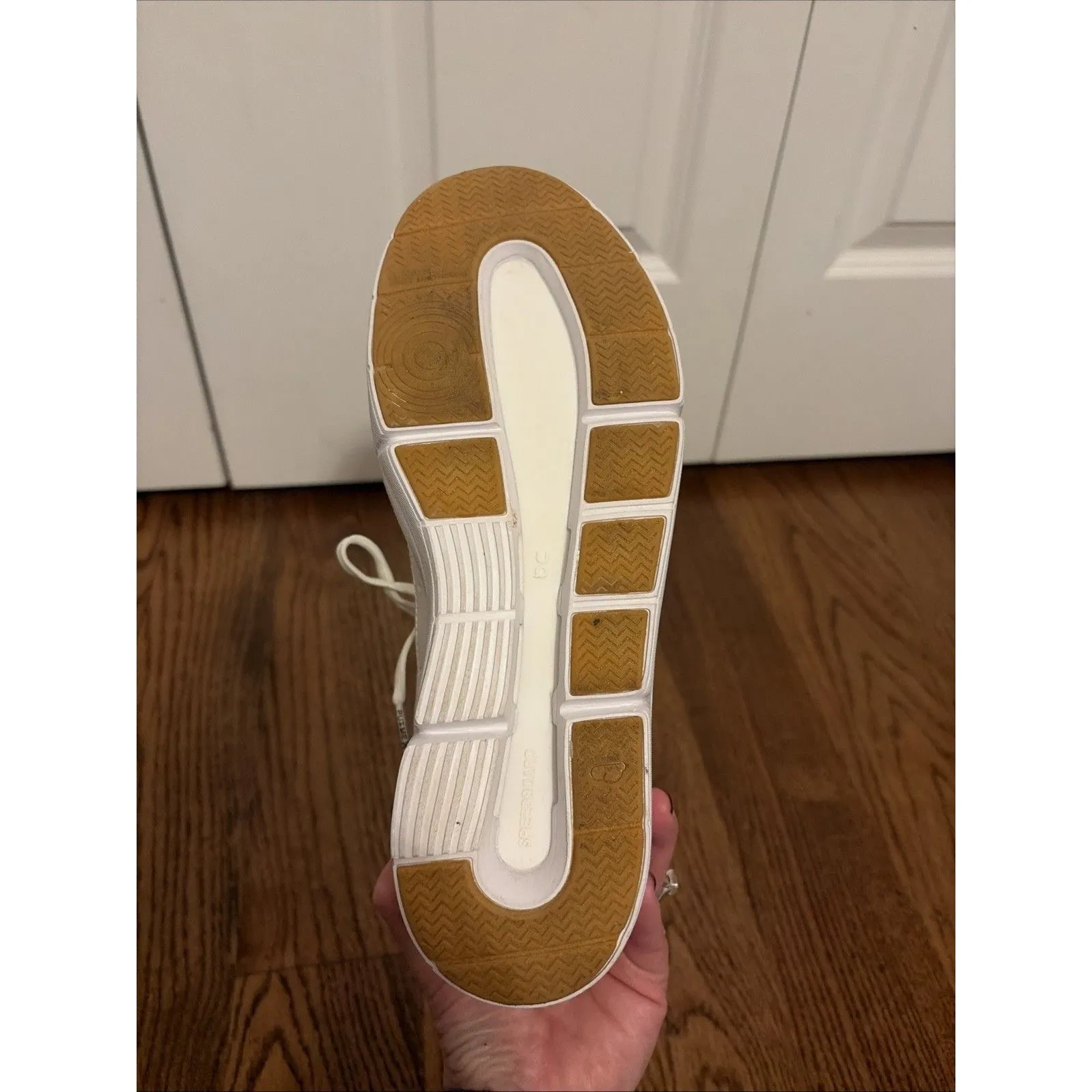 on THE ROGER Center Court Cloudtec Sneaker Shoes 48.99437 Women’s Size 8 White - Image 5