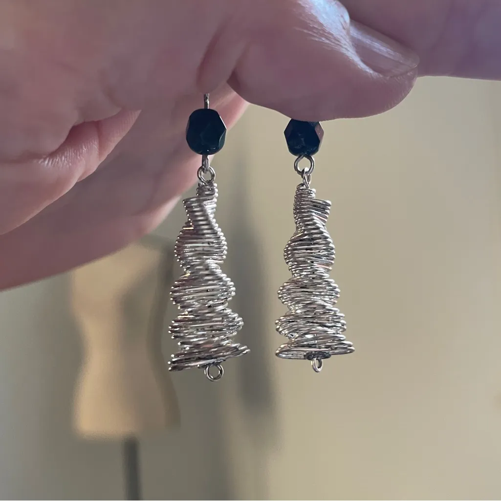 Silver Spiral Cone Funky Drop Earrings Black‎ Bead Coiled Wire Retro Y2K Jewelry - Image 2