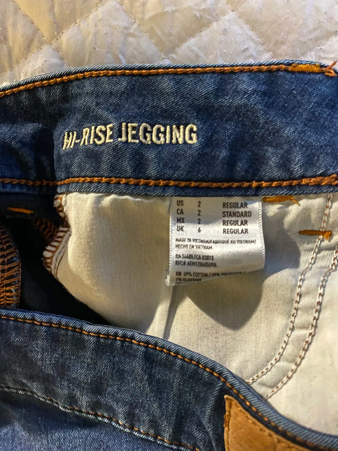 American Eagle Jeans - Image 4