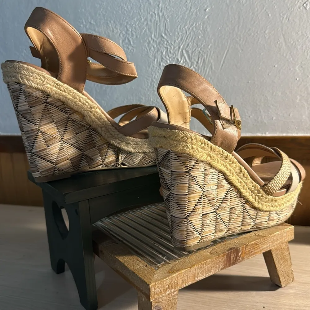 Soda Wicker Basket Weave Platform Wedge Strappy Sandals - Image 4