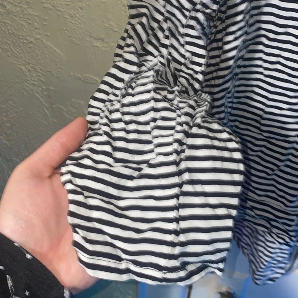 Chico’s Black & White Striped Flowy High Low Button Up Blouse - Image 6