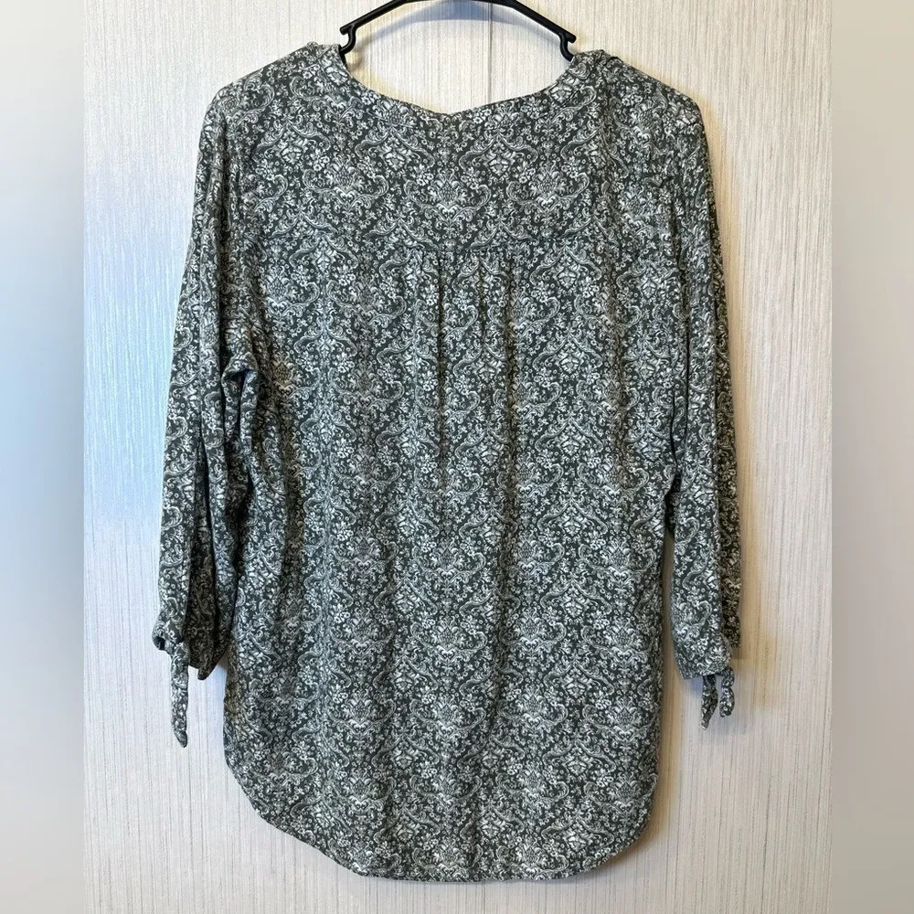 Westport Black and Gray Buttoned Blouse with Mandarin Collar - Image 3