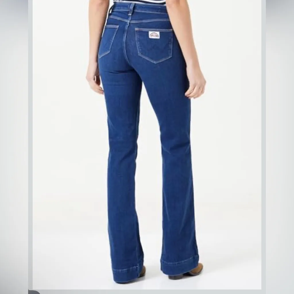 Wrangler Women’s Flare Jeans - Image 2