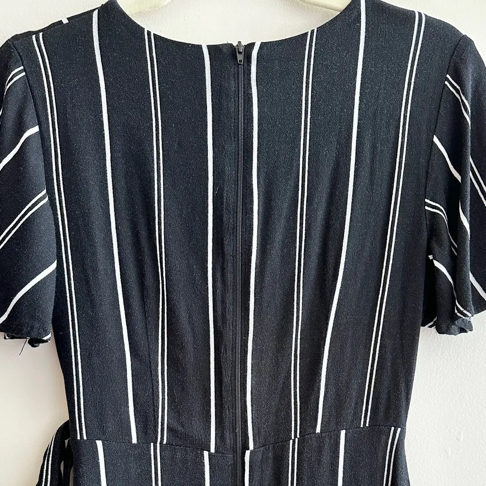 xhilaration Black and White Striped V-Neck Wrap Mini Dress, Size Small - Image 15