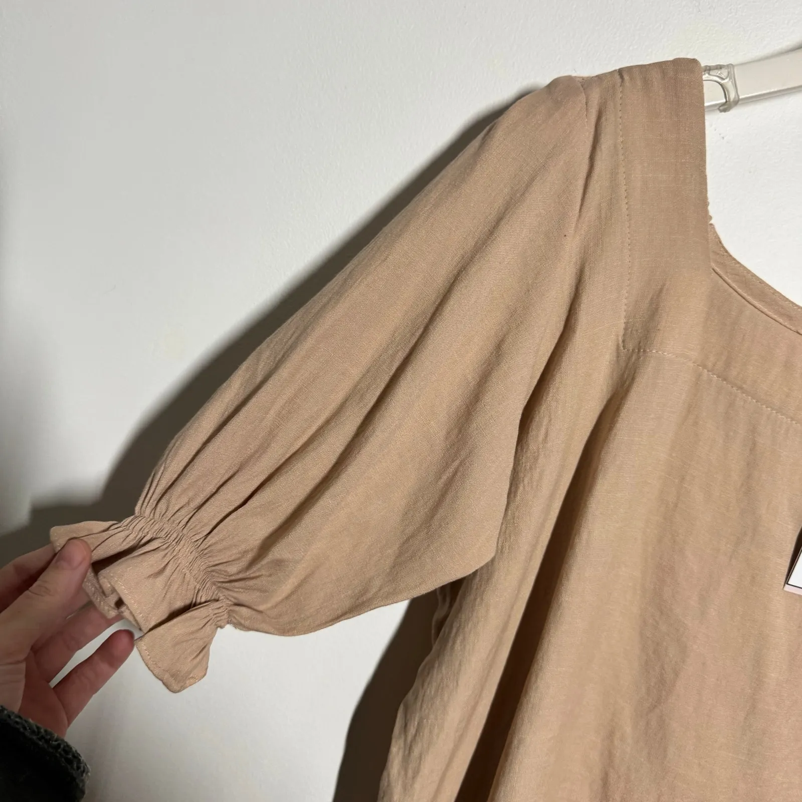 Bridgers Coastal Boho Minimal Top Women M in Sand Tan Beach Modest Puff Sleeve Size M - Image 3