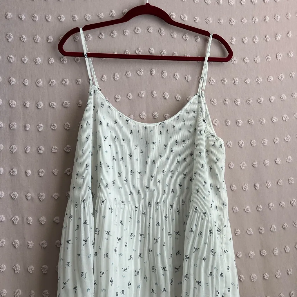 Abercrombie & Fitch Floral Sleeveless Pleated Tank Sz‎ XL White - Image 2