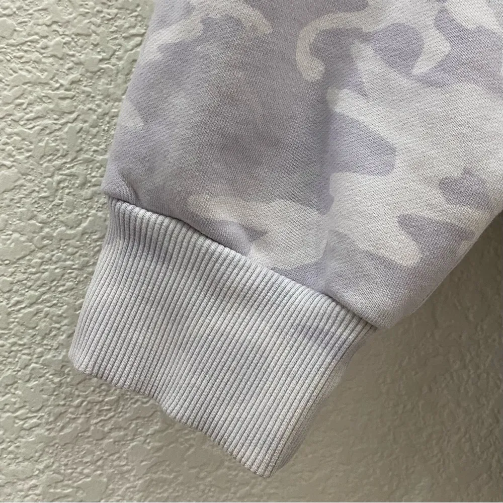 Perfectly Oversized Crew in Igcognito Camo Alpine White Multi - Image 5