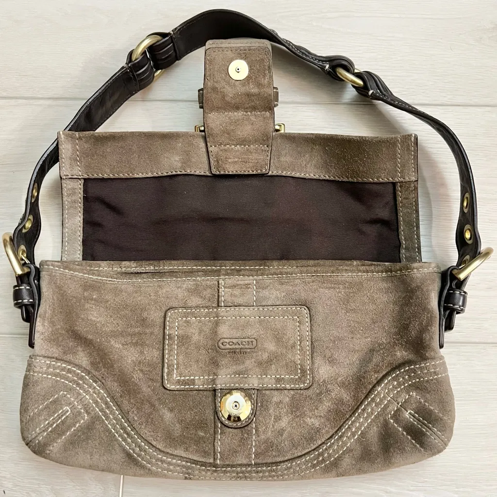 Vintage Y2K Coach Soho Demi Flap Suede Shoulder Bag in Taupe Brown Style 8A18 - Image 3