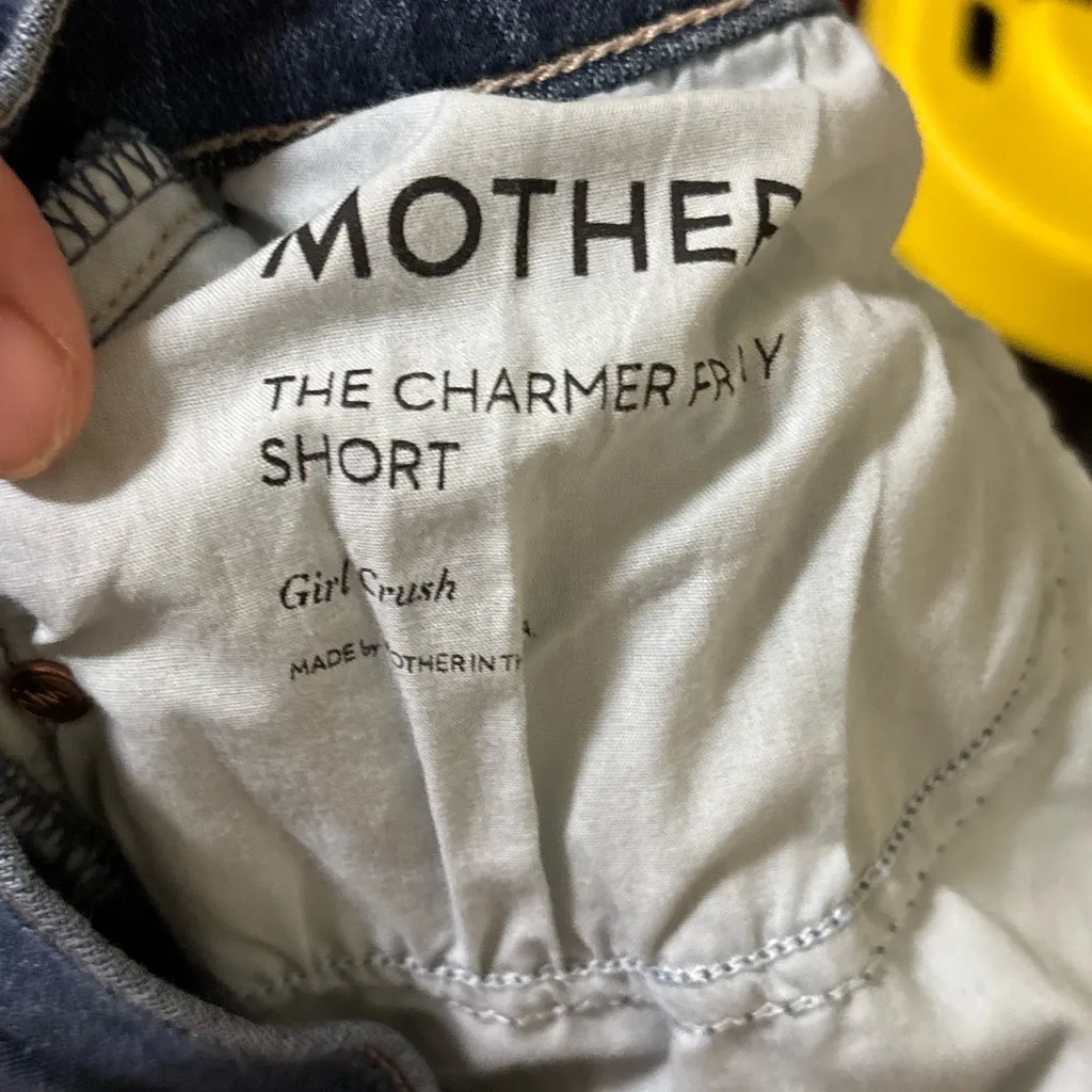 MOTHER Midnight Blue Frayed Jean Shorts Size 26 - Image 6