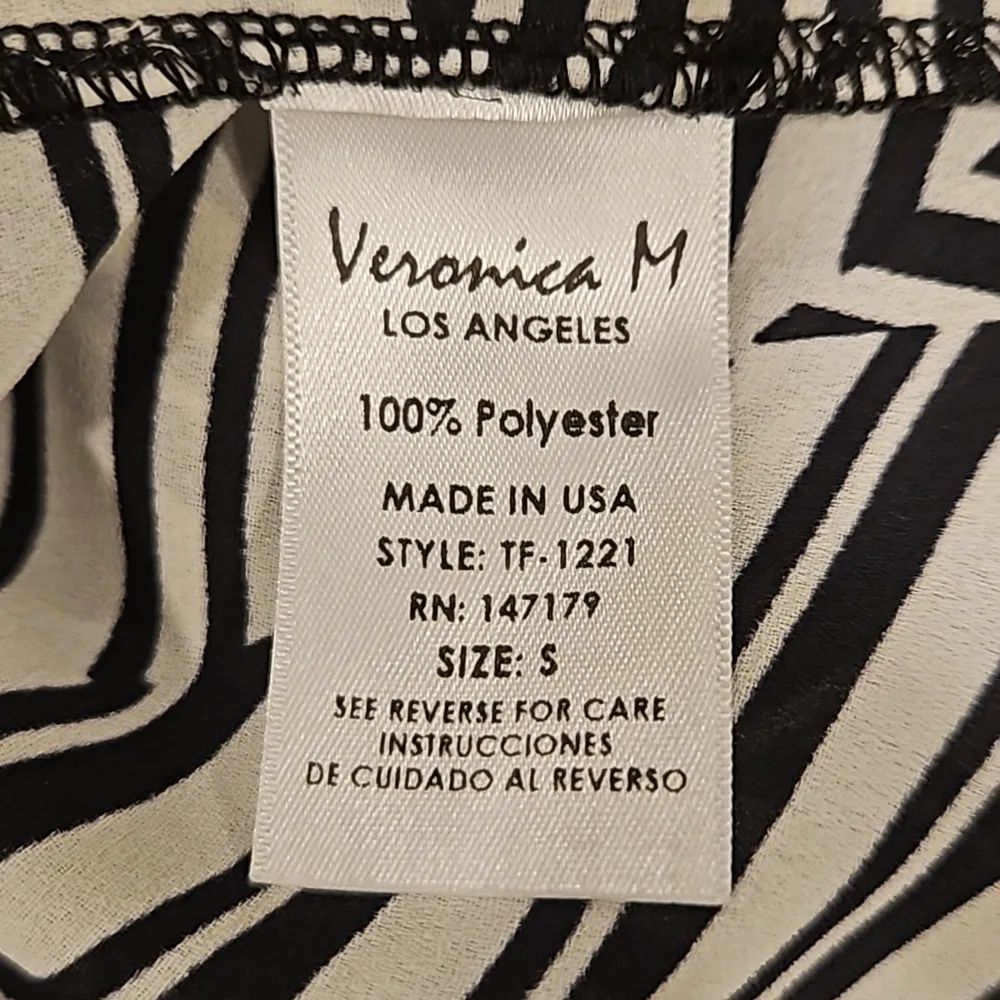 💕VERONICA M💕 V-Neck Long Sleeve Blouse ~ Geometric Striped Print Small S NWOT - Image 7