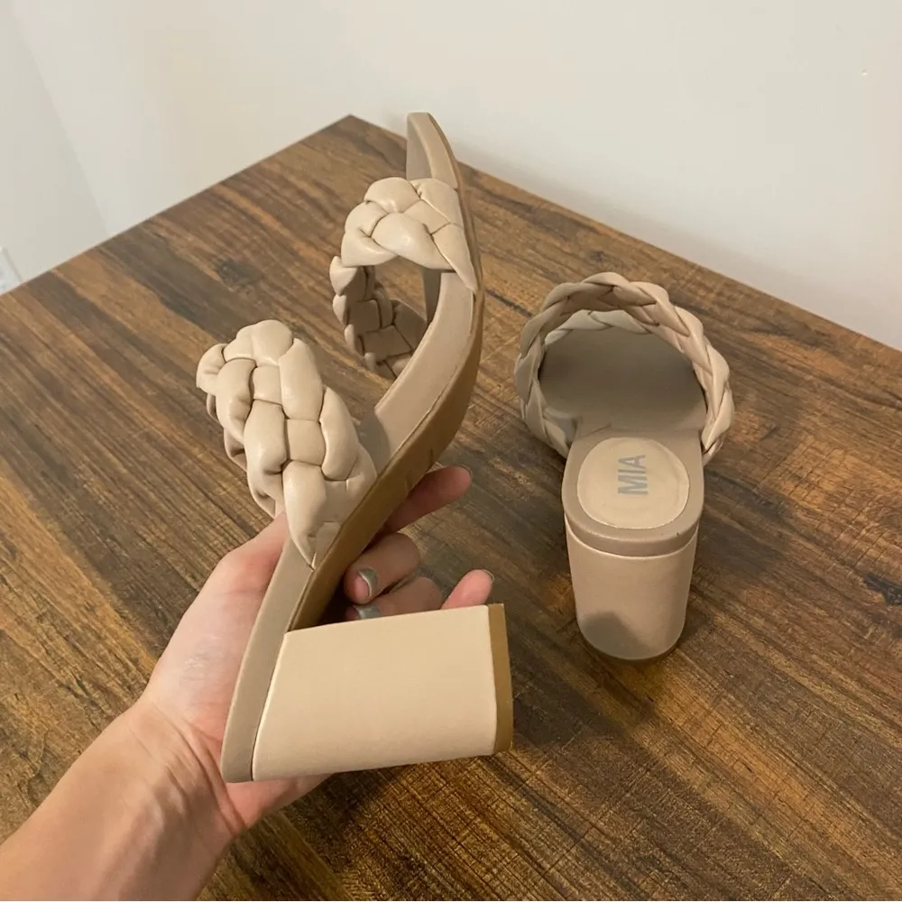MIA Nude Braided Block Heels size 8 - Image 4