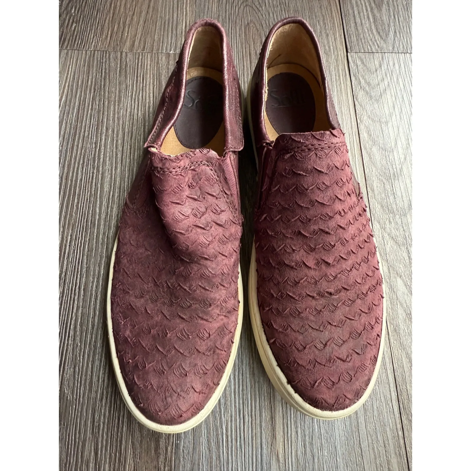 SOFFT‎ Burgundy Embossed Leather Slip On Casual Loafer Flats Women's Shoes Red Size 8 - Image 2