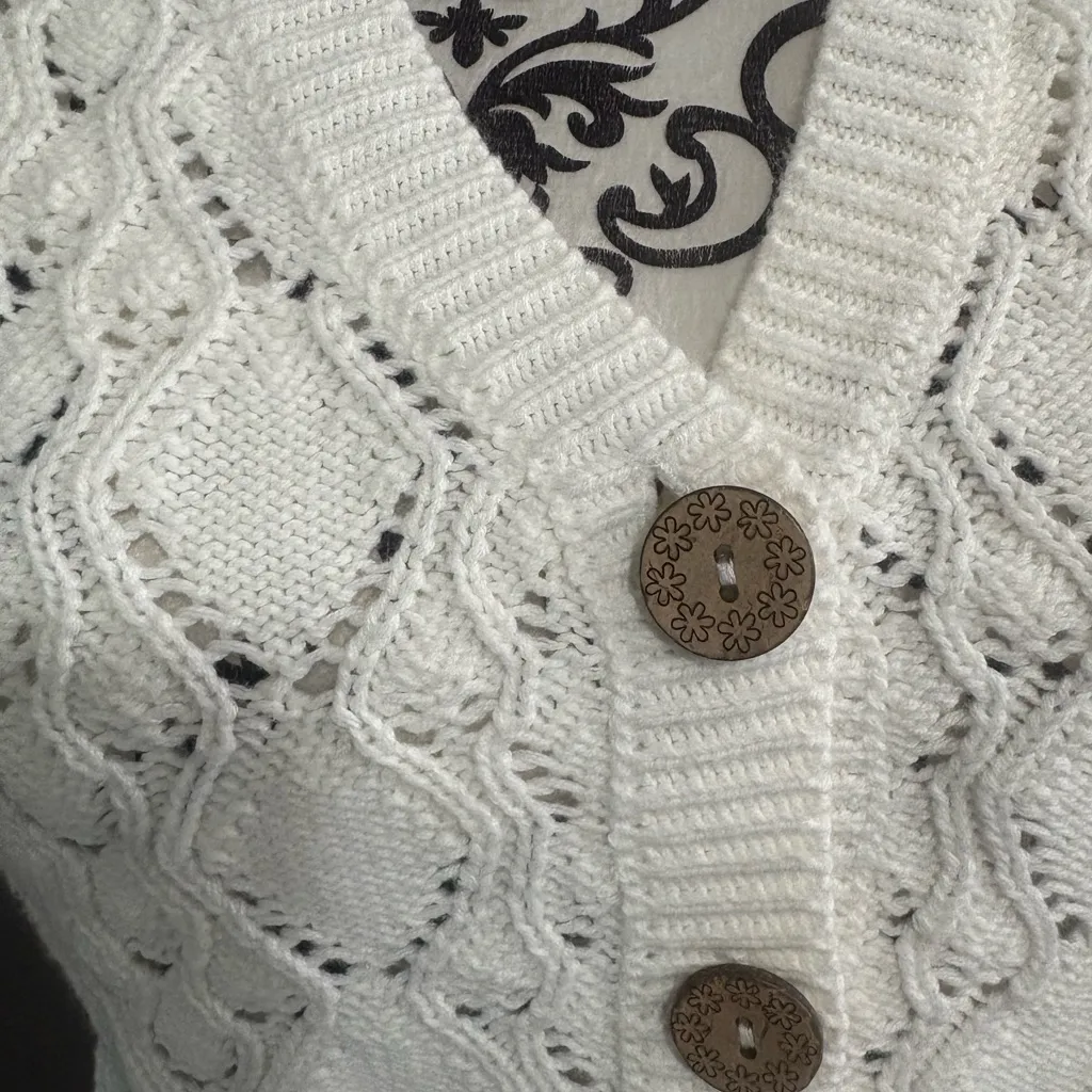 CLEO + WOLF White Cropped Sweater Knit Vest Size XS - Image 4