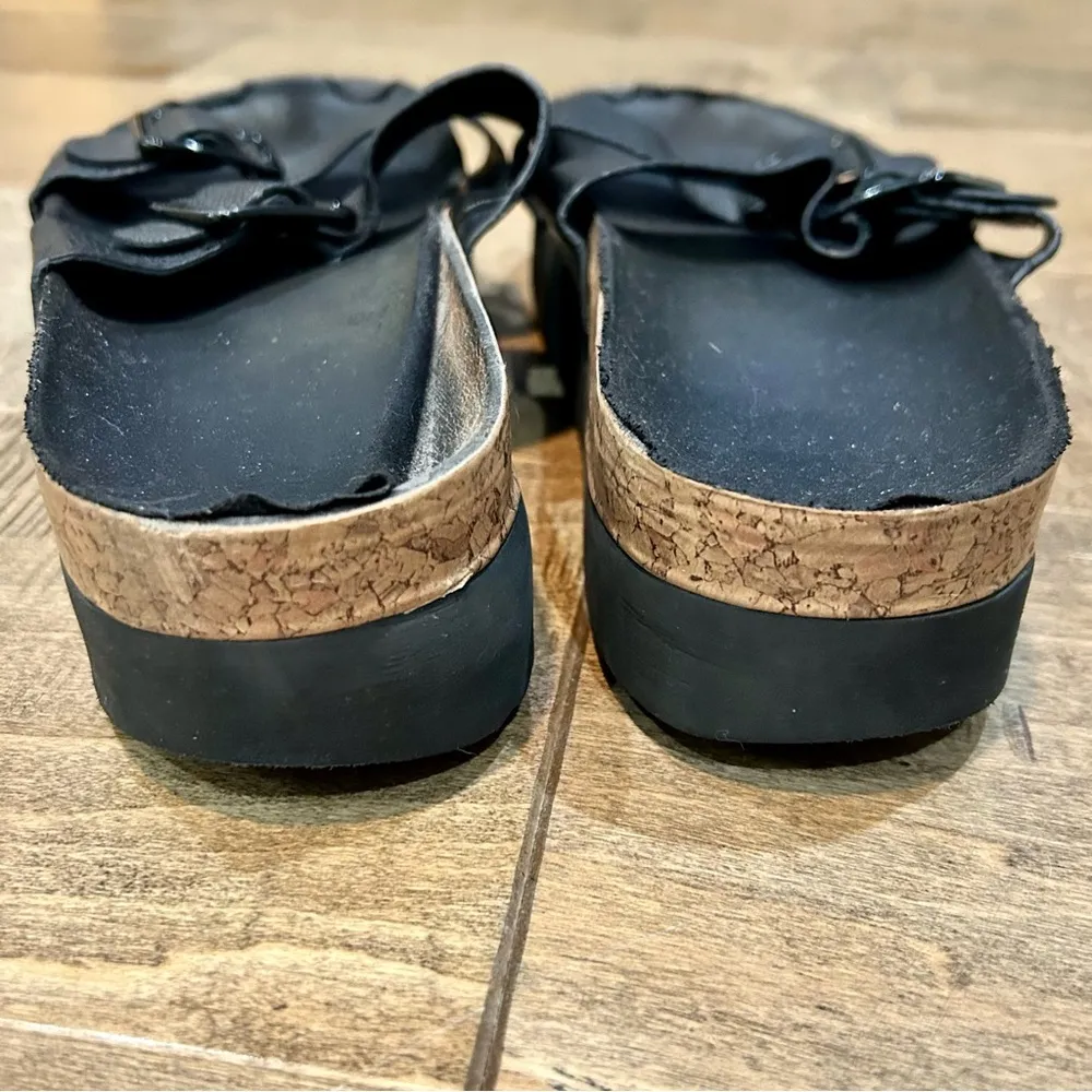 H&M Divided Women’s Platform Buckle Sandals Black Size 8.5 FLAW - Image 3