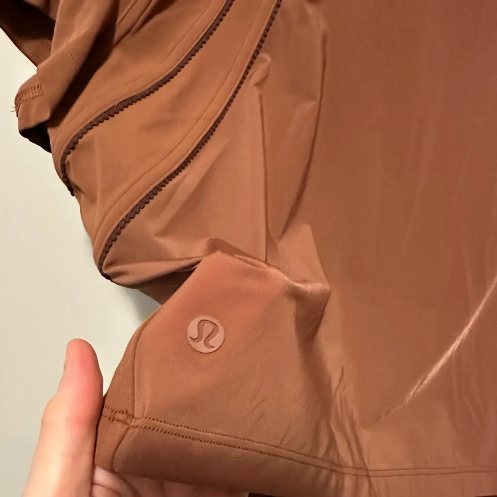 Lululemon Square Neck Mesh and Nulu Yoga T-Shirt Size 18 - Image 7