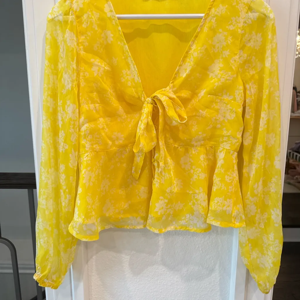 Abercrombie & Fitch Yellow Floral Sheer Tie Front Blouse – Size S - Image 2