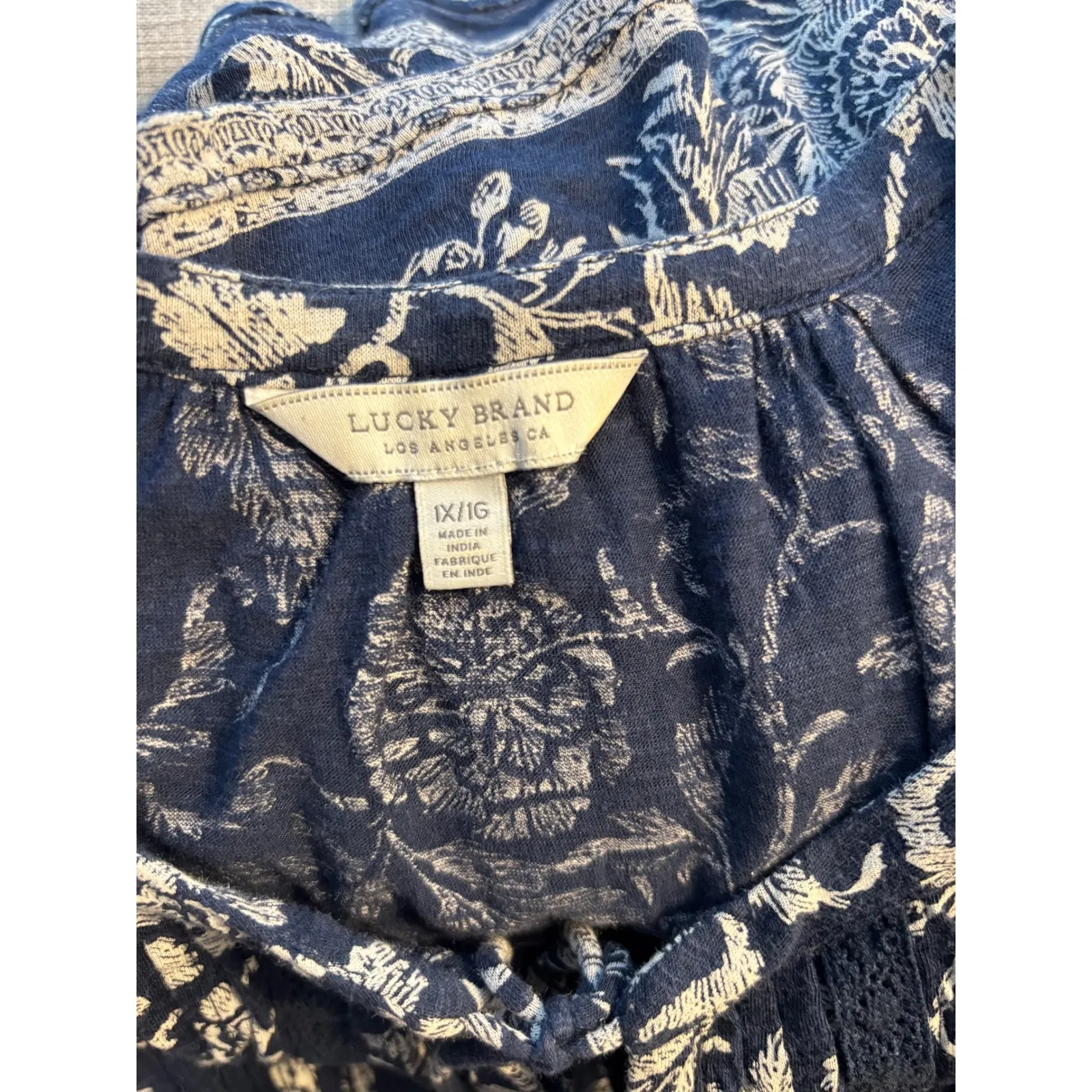 Lucky Brand Bohemian Floral Tunic Top – Size 1X – Navy & White – Flattering Fit - Image 2