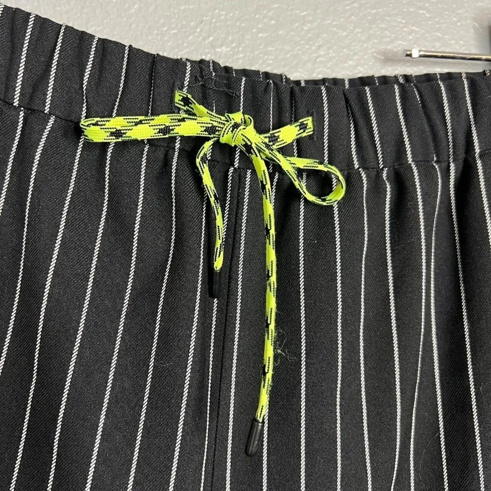 Collusion Pinstripe Wide Leg Crop Pant Cargo Pocket Black White Streetwear 10‎ - Image 3