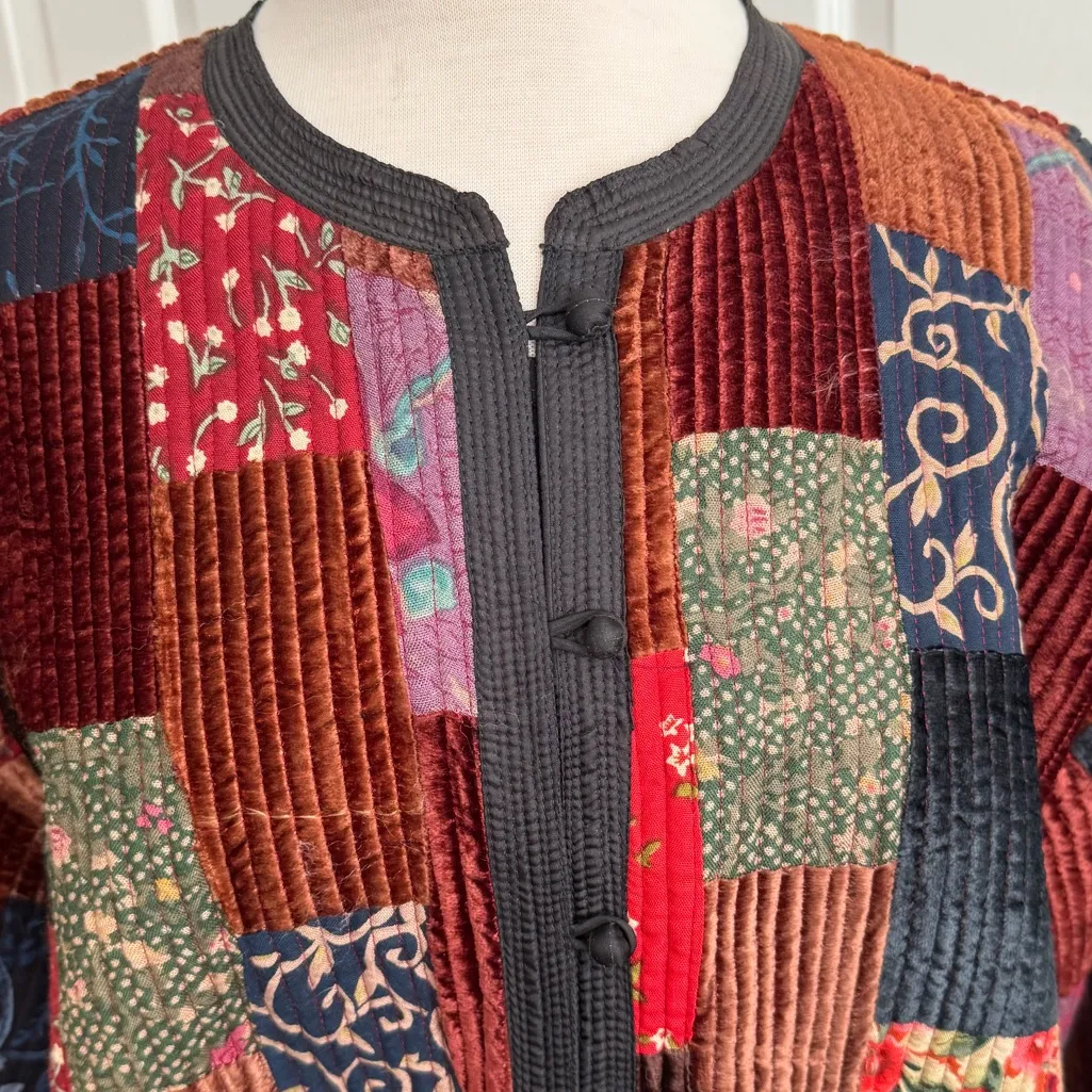 Vintage Sam Hilu’s Patchwork Quilted Jacket Coat Floral Velvet Boho L Large Red - Image 4