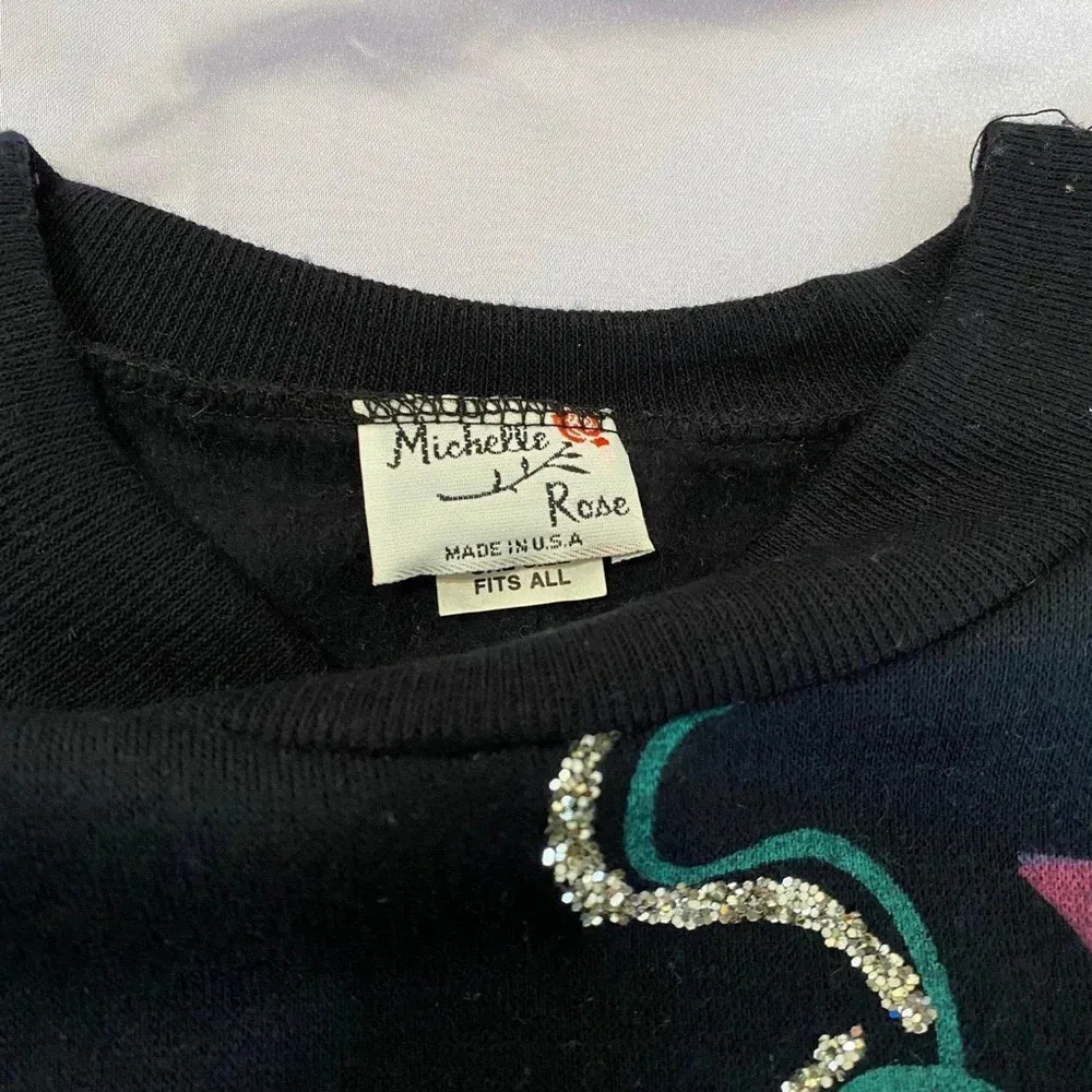 Vintage Michelle Rose glitter floral tulip sweatshirt with a soft fleece lining Black Size L - Image 3