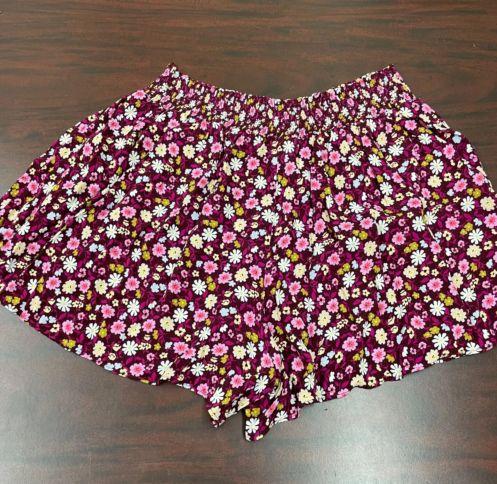 PINK - Victoria's Secret  Floral Flowy Shorts - Image 3