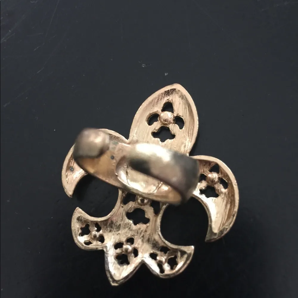 Fleur de lis ring Gold - Image 3