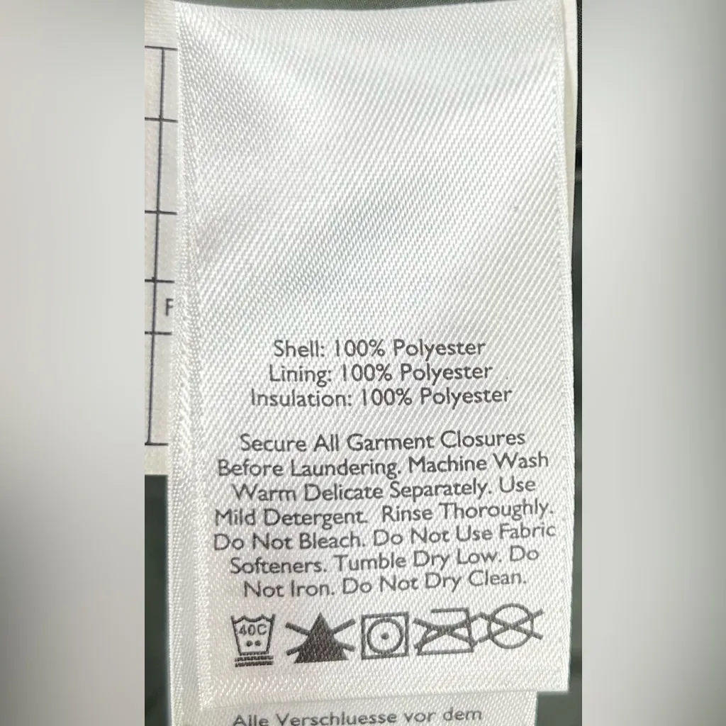 Eddie Bauer Size S Women’s Snap Button Green & Tan Plaid Quilted Puffer Vest - Image 3