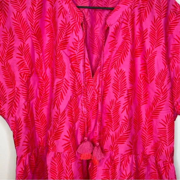 Vineyard Vines  Painted Palm Tiered‎ Top in Raspberry Rose Size M - Image 4