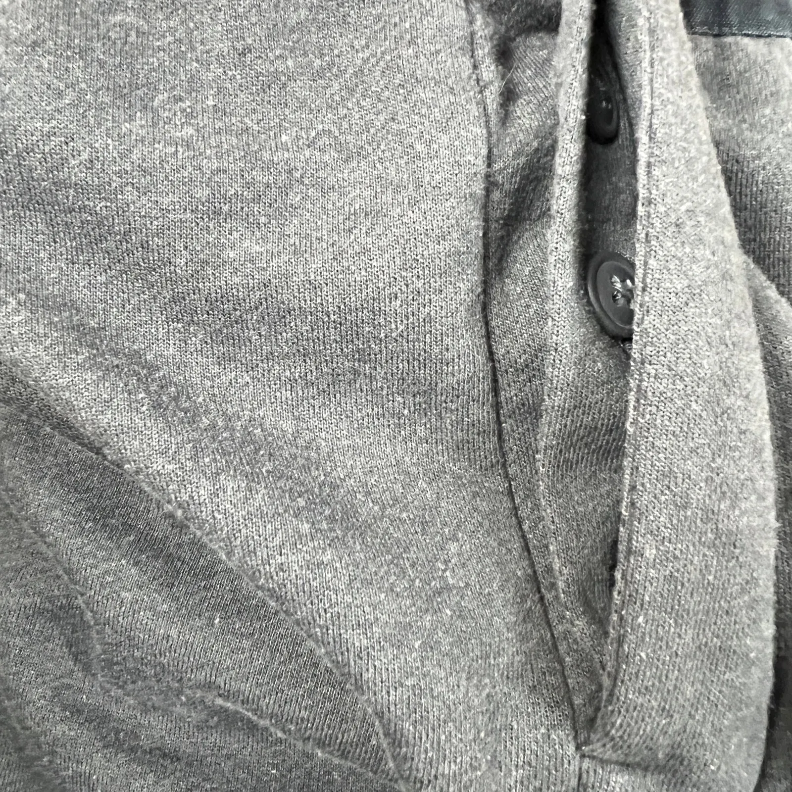 Universal Thread Women's Dark Gray Cargo Tapered Pants - Size Medium - NWT - Image 11