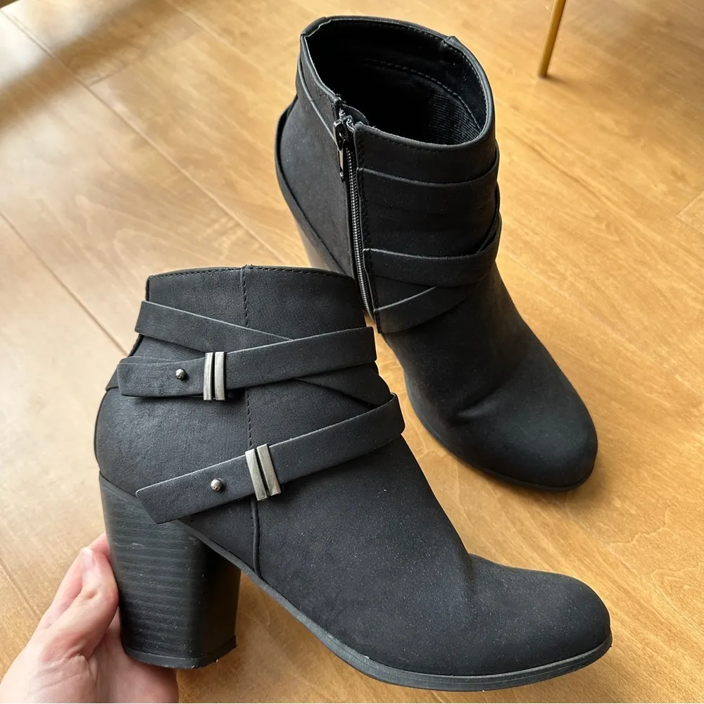 Charlotte Russe Women's Black Suede Strappy Heeled Ankle Boots/Booties, Size 9 - Image 2